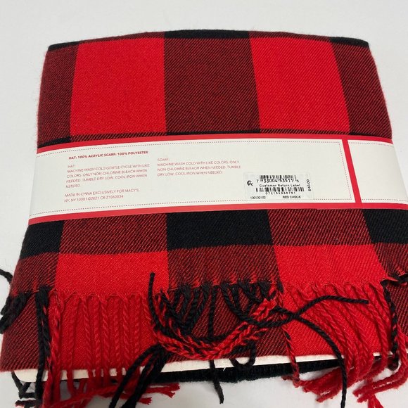 Hat & Scarf - Picture 2 of 2